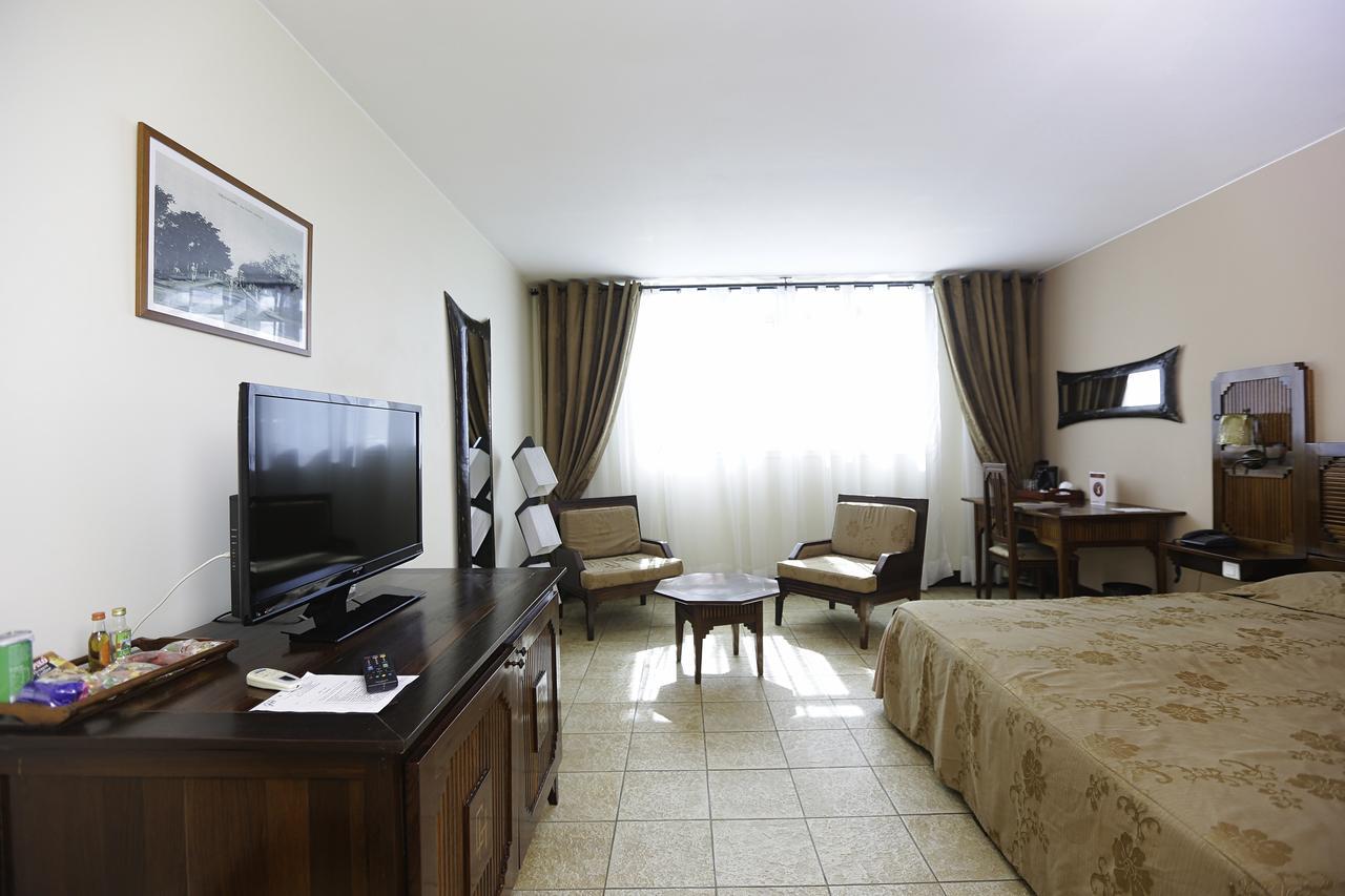 Le Grand Hotel Diego Antsiranana Exterior photo