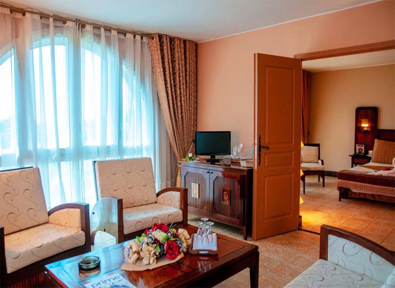 Le Grand Hotel Diego Antsiranana Exterior photo